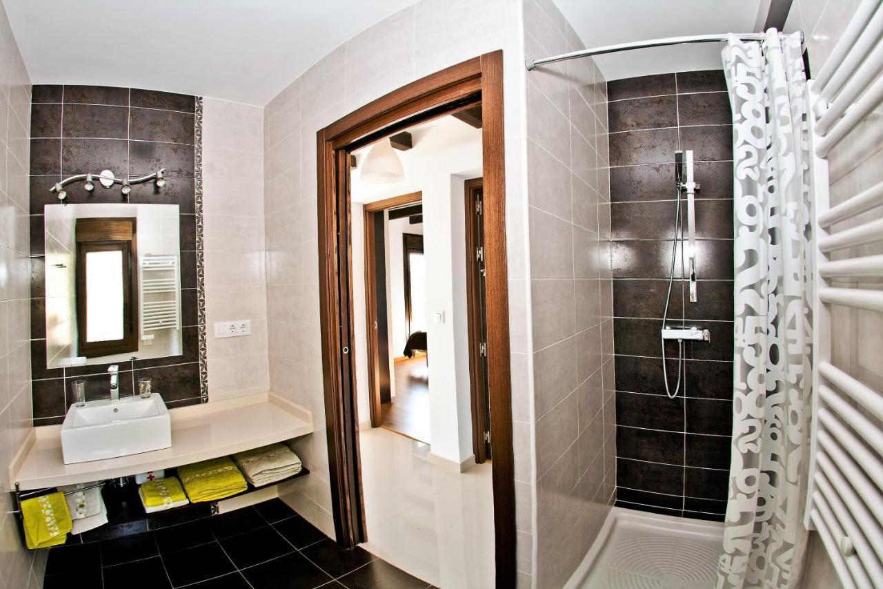 Apartamentos El Roble Valverde de la Vera Eksteriør bilde